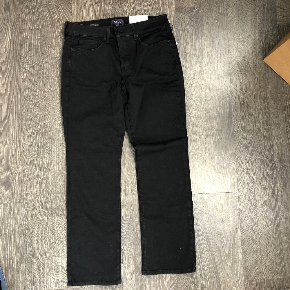 NWT NYDJ Marilyn Straight Leg Jeans  Size 6 Petite